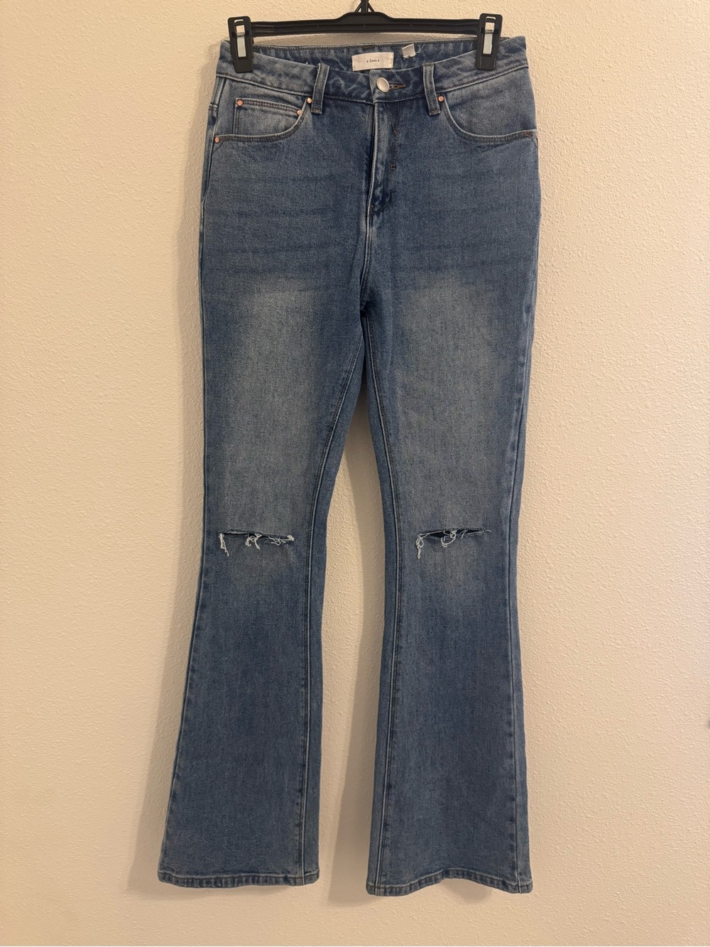a loves a Jeans Women’s 26 High Rise Distressed Knee Flare Bootcut Denim